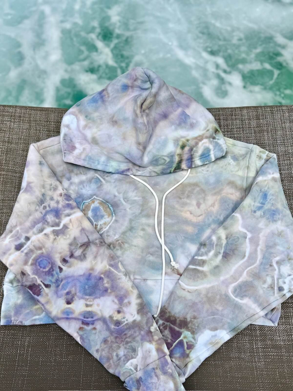 Women’s Cropped Hoodie