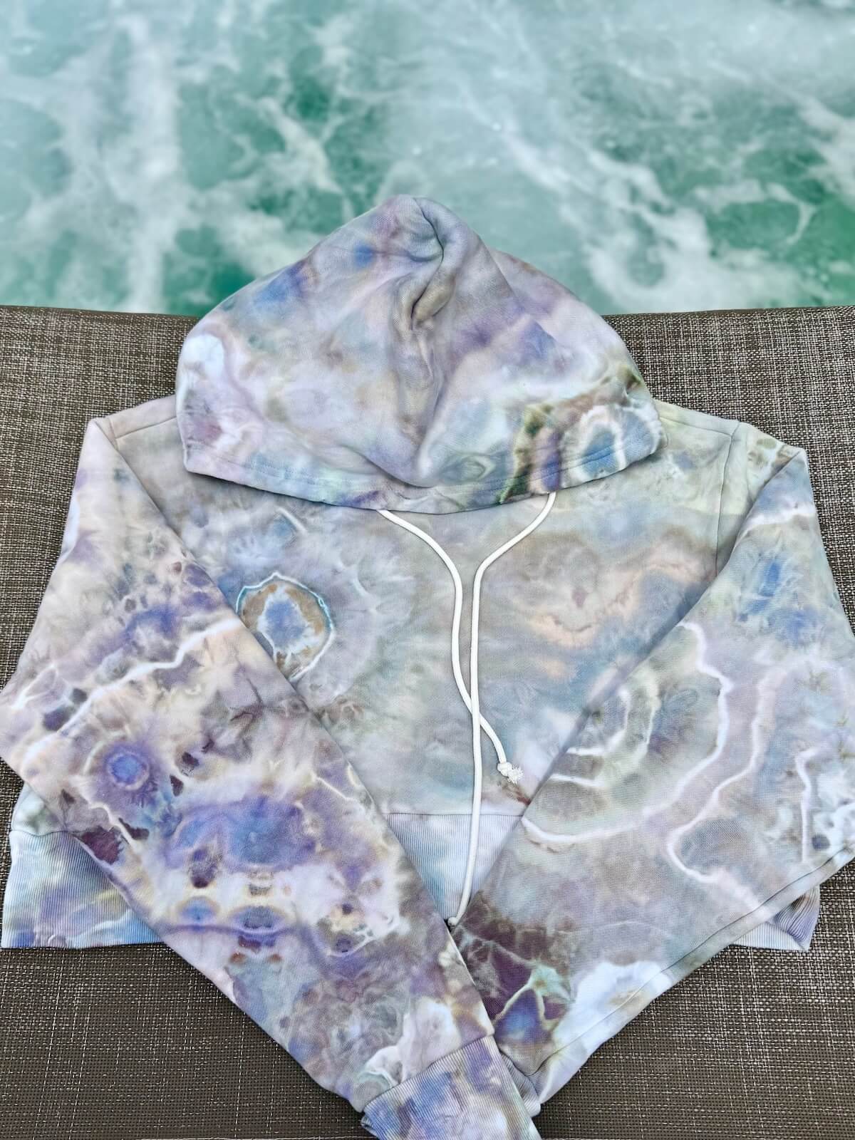 Women’s Cropped Hoodie